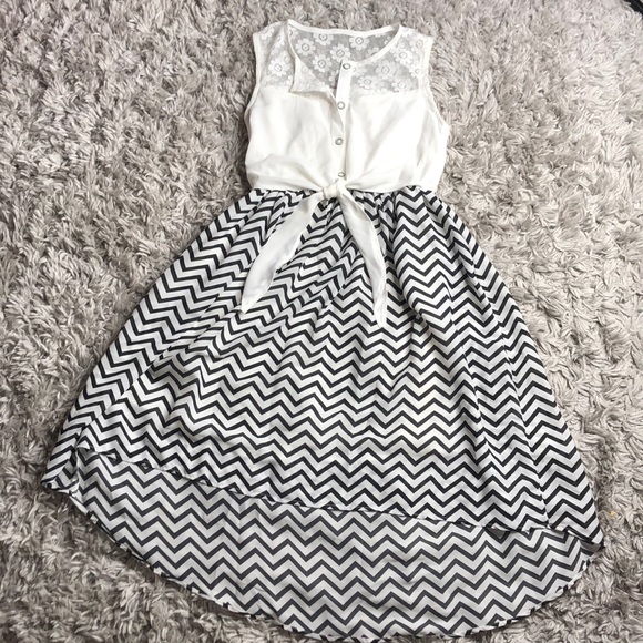 Sunboree chevron dress. Size 12 - Picture 1 of 4